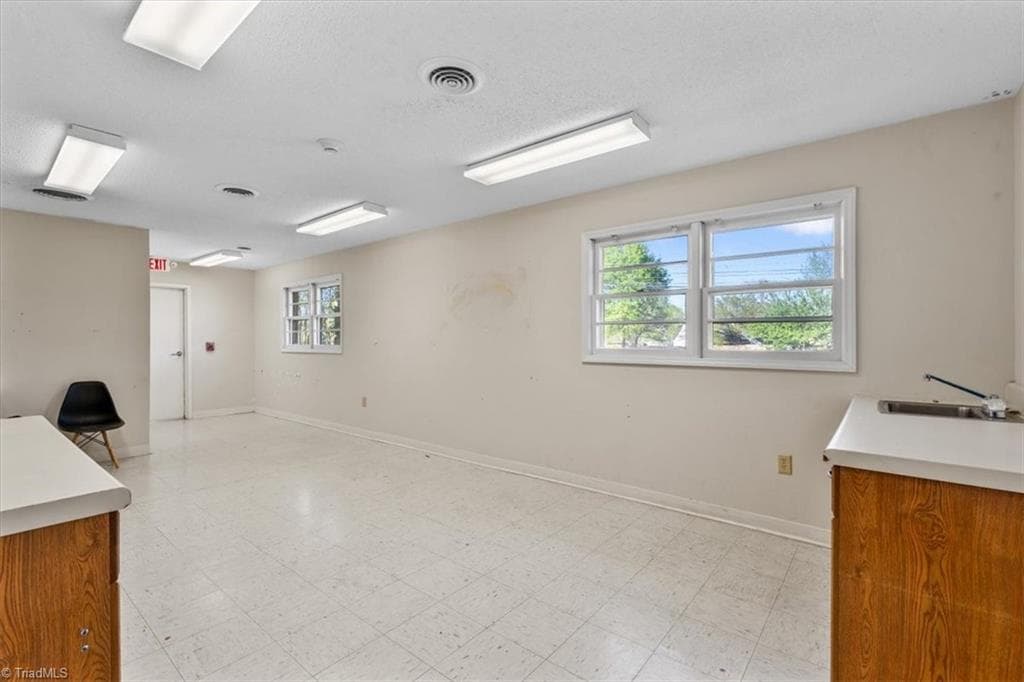 Remarks at 1552 Skeet Club Road, High Point NC 27265, High Point, photo 13 of 56
