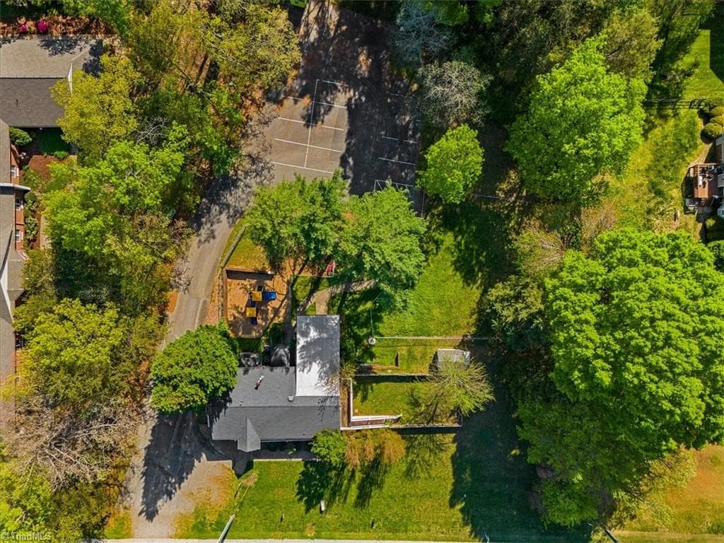 Remarks at 1552 Skeet Club Road, High Point NC 27265, High Point, photo 5 of 56