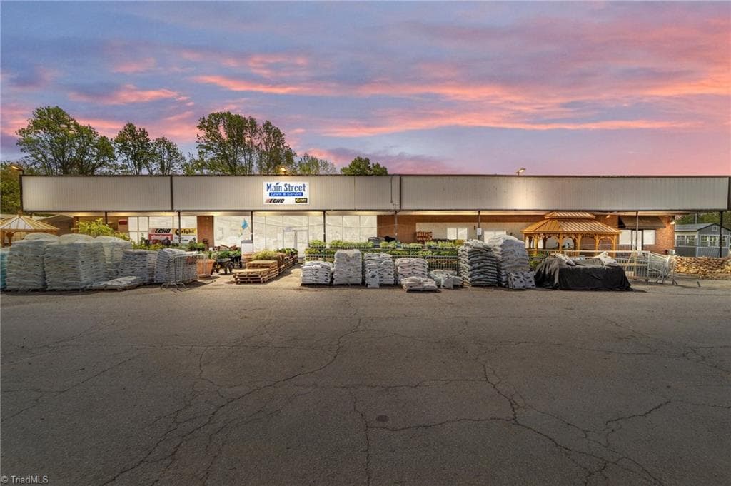 110 Wall Street, Rural Hall NC 27045