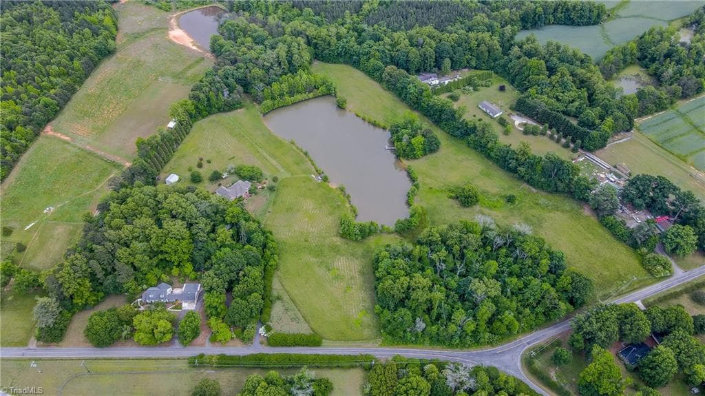 Stick/Site Built at 341 Somers Loop, Reidsville NC 27320, photo 7 of 45