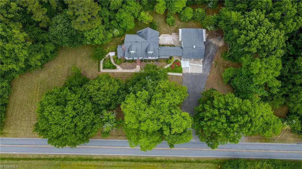 Stick/Site Built at 341 Somers Loop, Reidsville NC 27320, photo 4 of 45