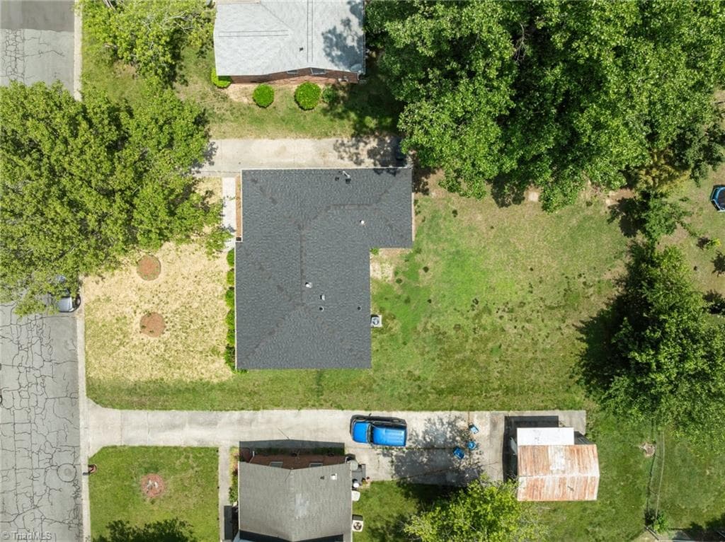 Stick/Site Built at 2507 Fontaine Road, Greensboro NC 27407, photo 29 of 34