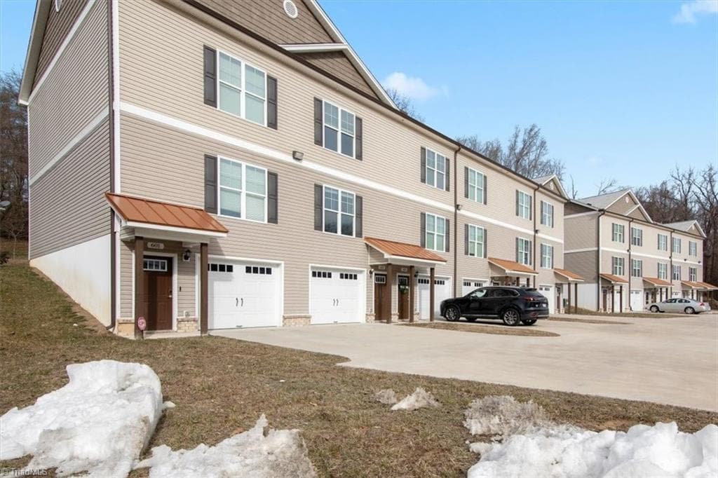 605, 607 Riverside Drive, Mount Airy NC 27030
