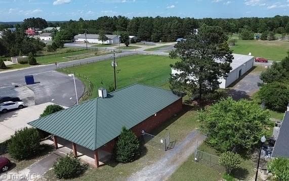 4235 SEVEN LAKES PLAZA, West End NC 27376