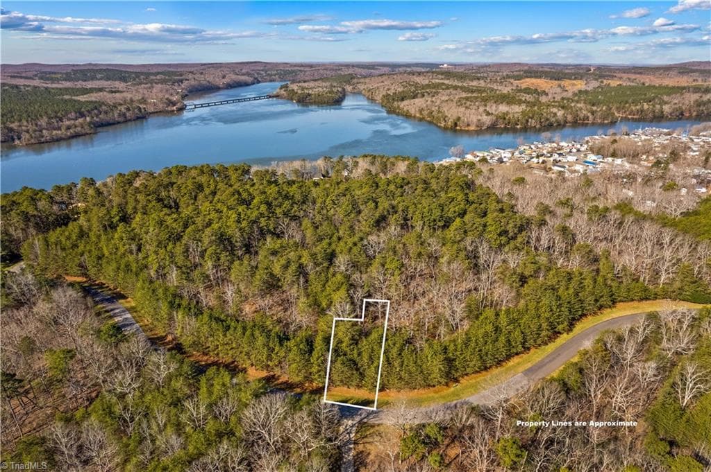 Single Family Residence at 642 Whisper Lake Drive, New London NC 28127, photo 2 of 22