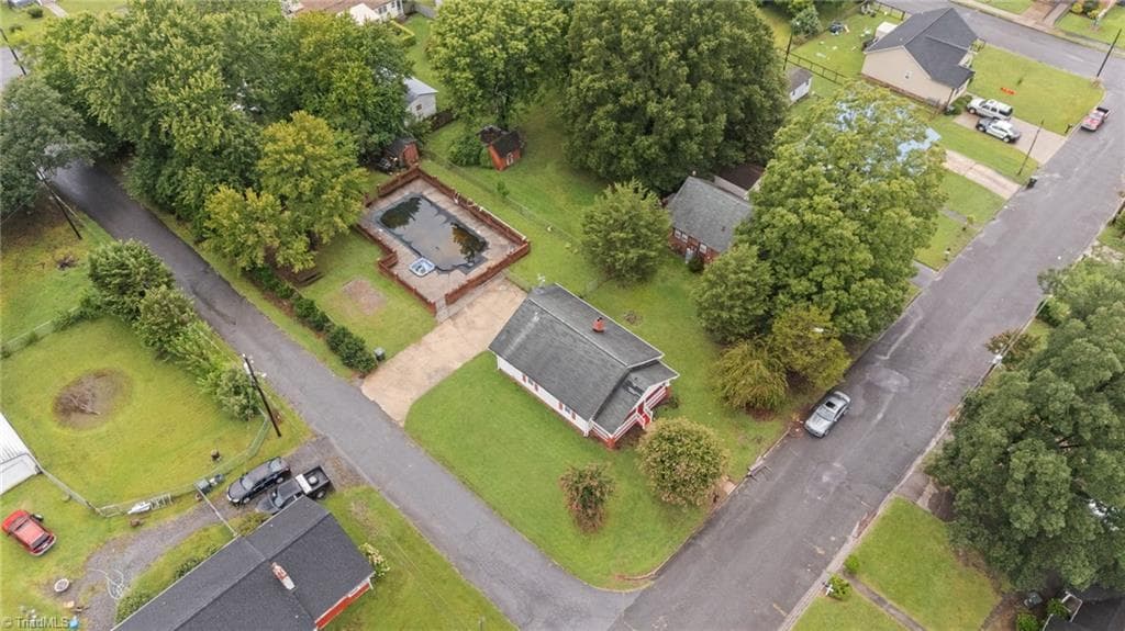 Stick/Site Built at 217 Moon Street, Thomasville NC 27360, photo 28 of 31