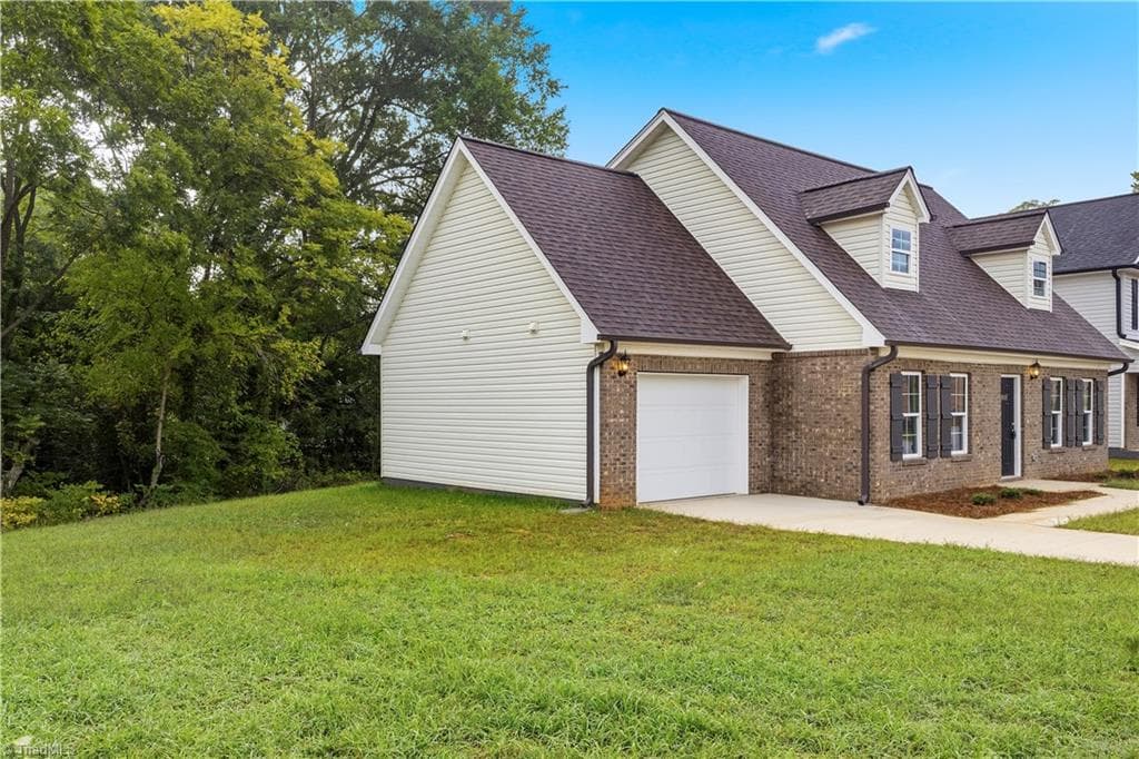 Stick/Site Built at 1607 N Cleveland Avenue, Winston-Salem NC 27105, Winston-Salem, photo 4 of 22
