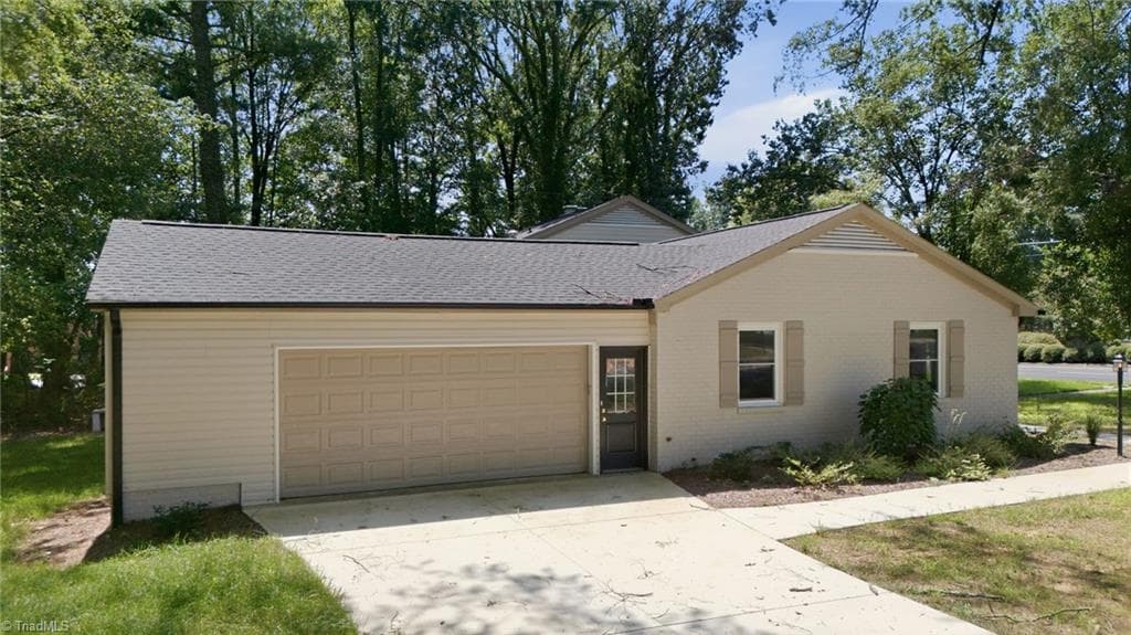 Stick/Site Built at 2804 Edgewood Avenue, Burlington NC 27215-4453, Burlington, photo 34 of 44