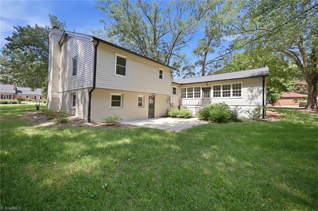Stick/Site Built at 2804 Edgewood Avenue, Burlington NC 27215-4453, Burlington, photo 38 of 44