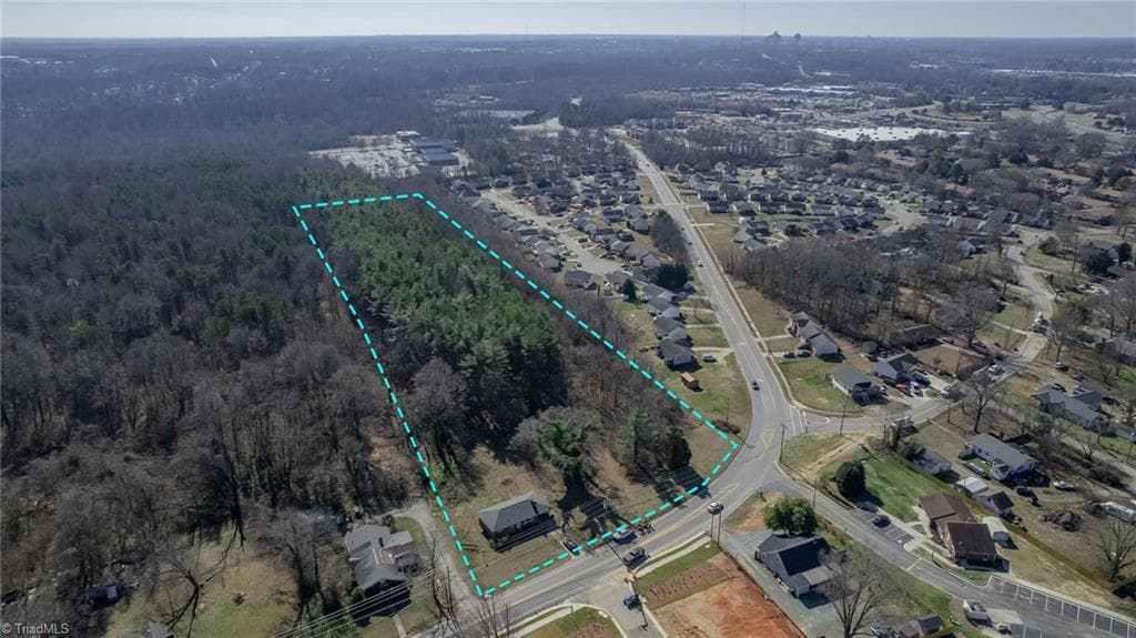 2012 Mcknight Mill Road, Greensboro NC 27405