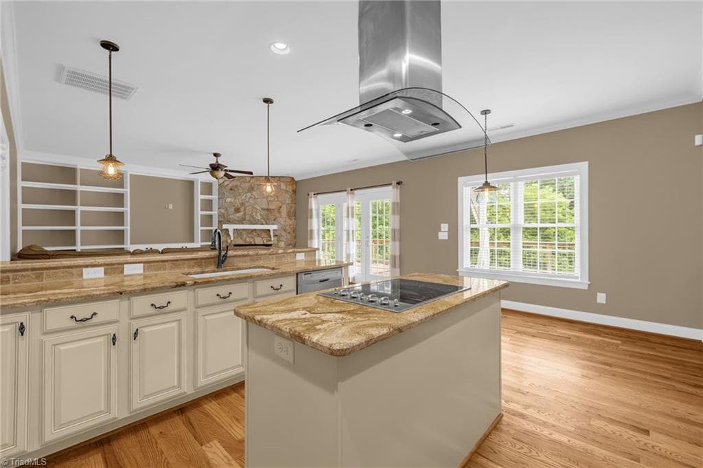Stick/Site Built at 9127 County Line Road, Kernersville NC 27284, photo 12 of 48