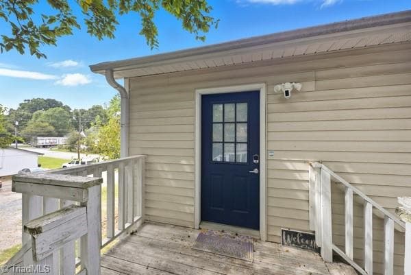 Triplex at 815 Milton Street, Greensboro NC 27403, photo 22 of 43