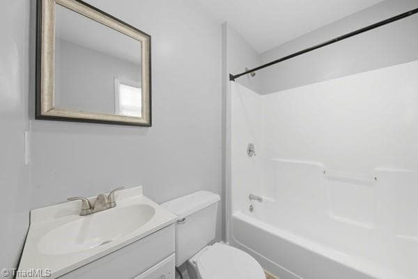 Triplex at 815 Milton Street, Greensboro NC 27403, photo 21 of 43