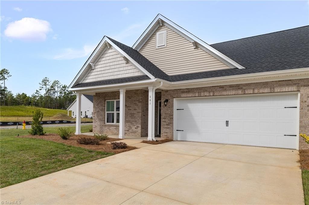 Stick/Site Built at 301 Beeson Court, Clemmons NC 27012, photo 3 of 29
