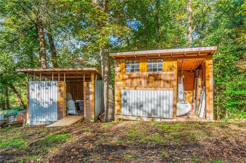 Single Family Residence at 00 E Main Street, Elkin NC 28621, photo 4 of 5