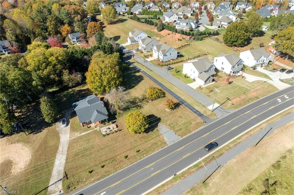 Single Family Residence at 610 Meadowlark Drive, Winston-Salem NC 27106, Winston-Salem, photo 13 of 24