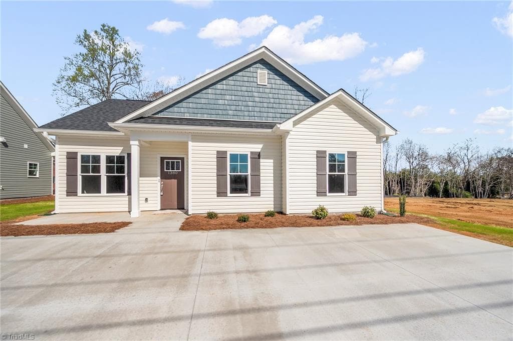 Stick/Site Built at 1380 Piedmont Drive, Lexington NC 27295, Lexington, photo 2 of 28