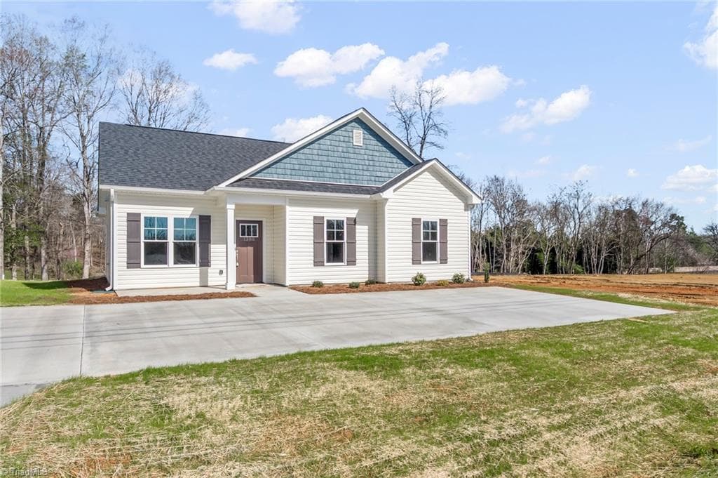 Stick/Site Built at 1380 Piedmont Drive, Lexington NC 27295, Lexington, photo 4 of 28