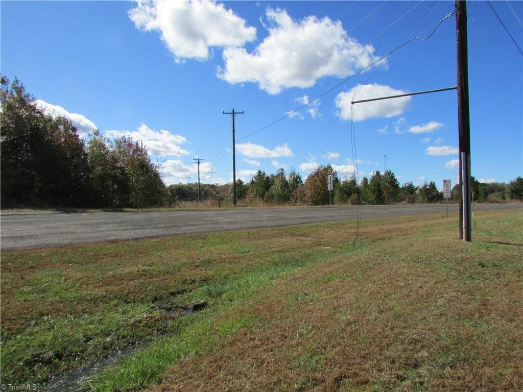 Retail at 905 Knox Road, McLeansville NC 27301, photo 5 of 10