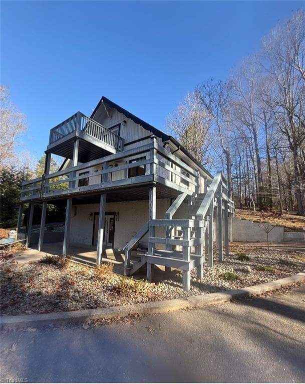 231 West Shore Drive, Wilkesboro NC 28697