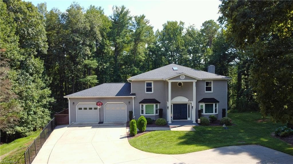 2193 Hawthorne Lane, Wilkesboro NC 28697