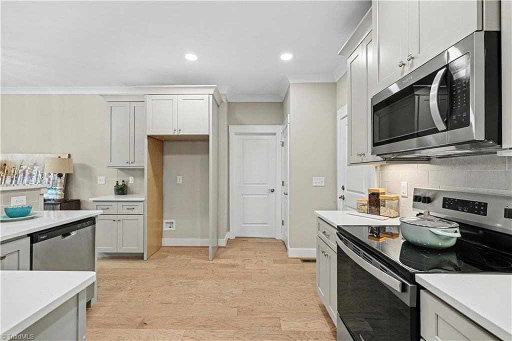 Stick/Site Built at 7609 Sir William Drive, Kernersville NC 27284, photo 10 of 36