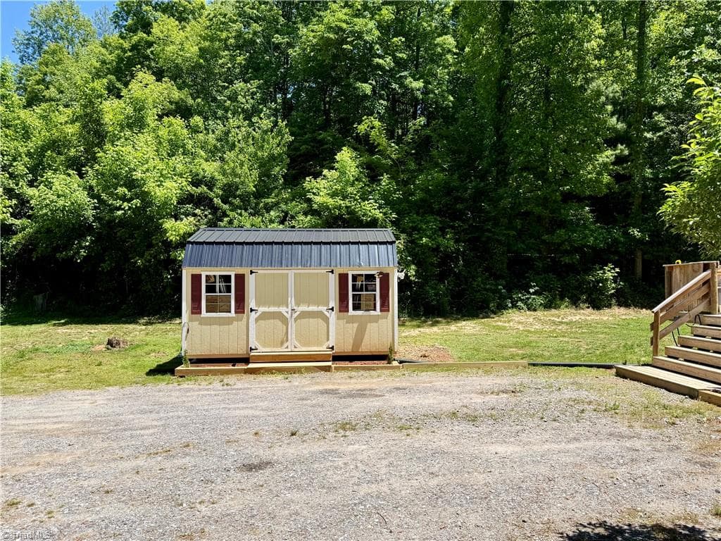 Stick/Site Built at 920 Pennell Road, Moravian Falls NC 28654, photo 27 of 30