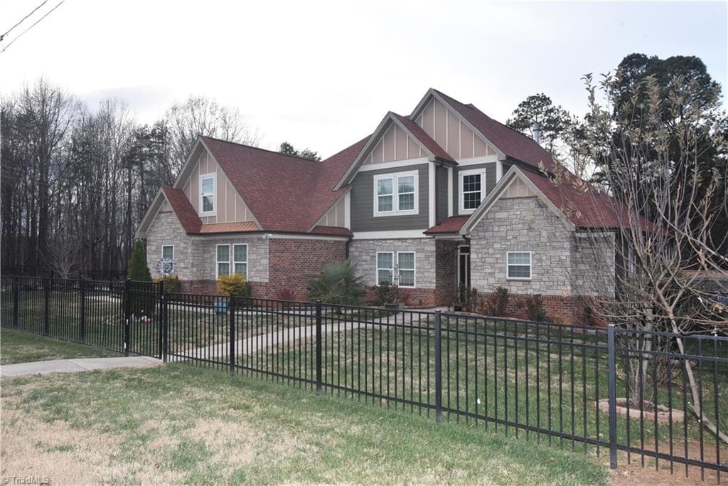 Stick/Site Built at 1413 Bancroft Street, Winston-Salem NC 27127, Winston-Salem, photo 5 of 44