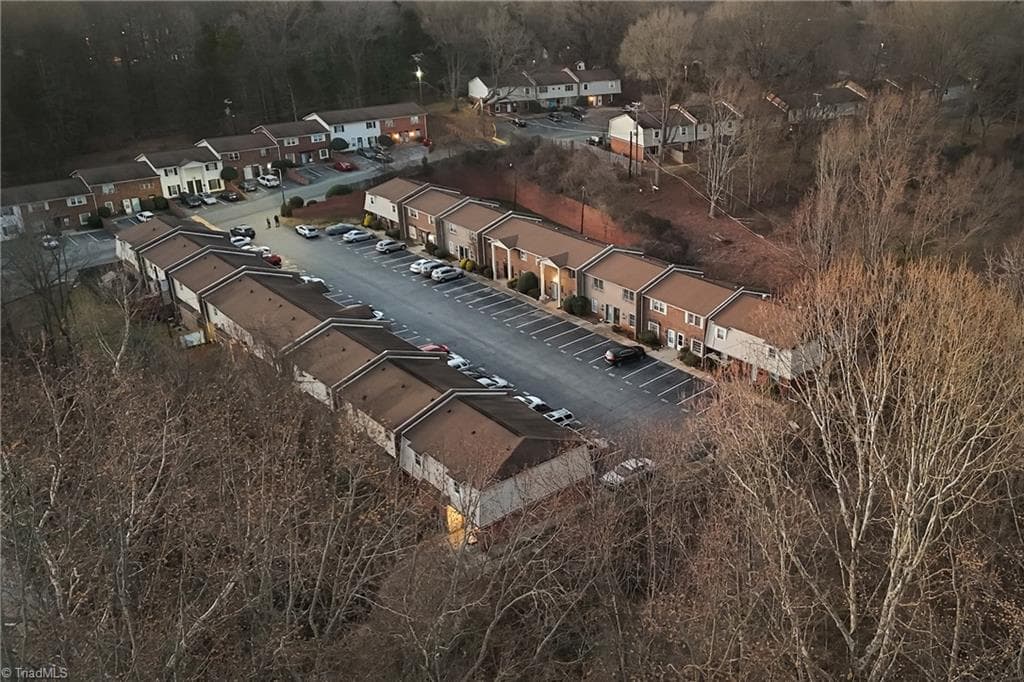 Condominium at 2810 Carriage Drive # D, Winston-Salem NC 27106, Winston-Salem, photo 47 of 50
