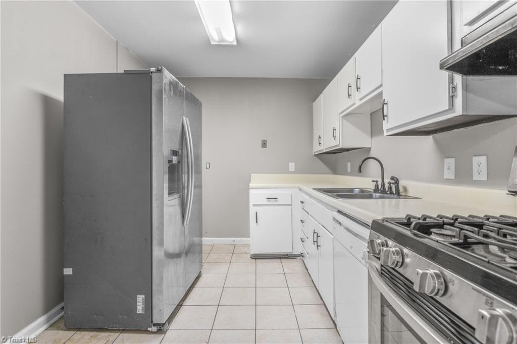 Condominium at 2810 Carriage Drive # D, Winston-Salem NC 27106, Winston-Salem, photo 32 of 50