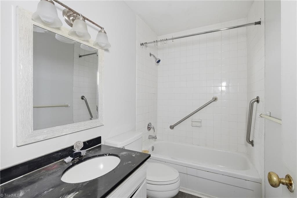 Condominium at 2810 Carriage Drive # D, Winston-Salem NC 27106, Winston-Salem, photo 9 of 50
