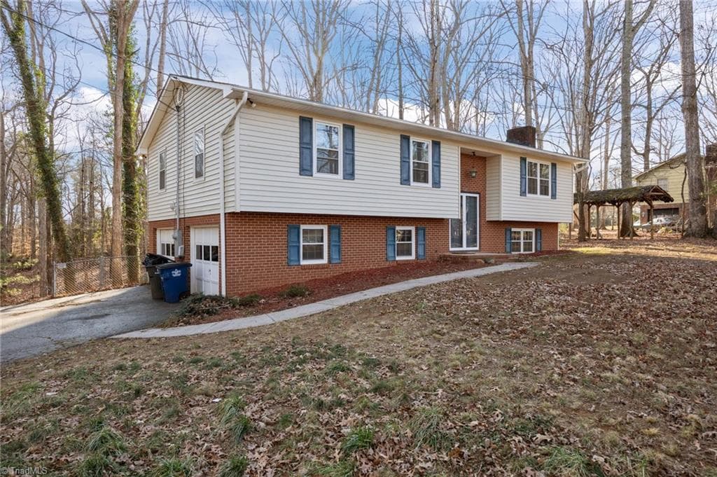 Stick/Site Built at 3742 Crosland Road, Winston-Salem NC 27106, Winston-Salem, photo 7 of 37