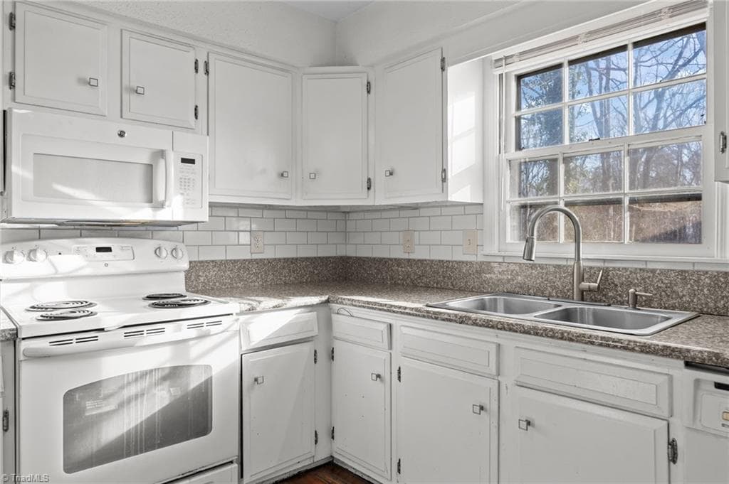 Stick/Site Built at 3742 Crosland Road, Winston-Salem NC 27106, Winston-Salem, photo 15 of 37