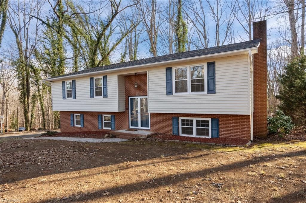 Stick/Site Built at 3742 Crosland Road, Winston-Salem NC 27106, Winston-Salem, photo 4 of 37