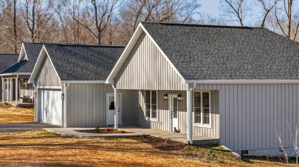 587 Memorial Park Drive, Sparta NC 28675
