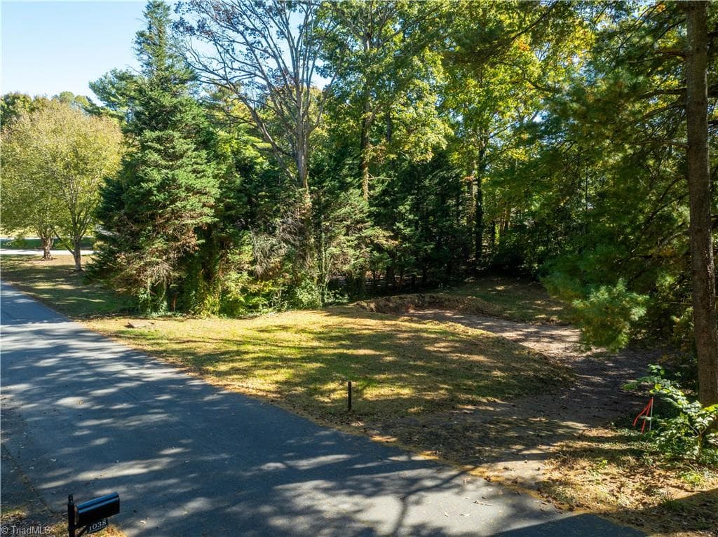 1039 Huntingdon Road, Winston-Salem NC 27104