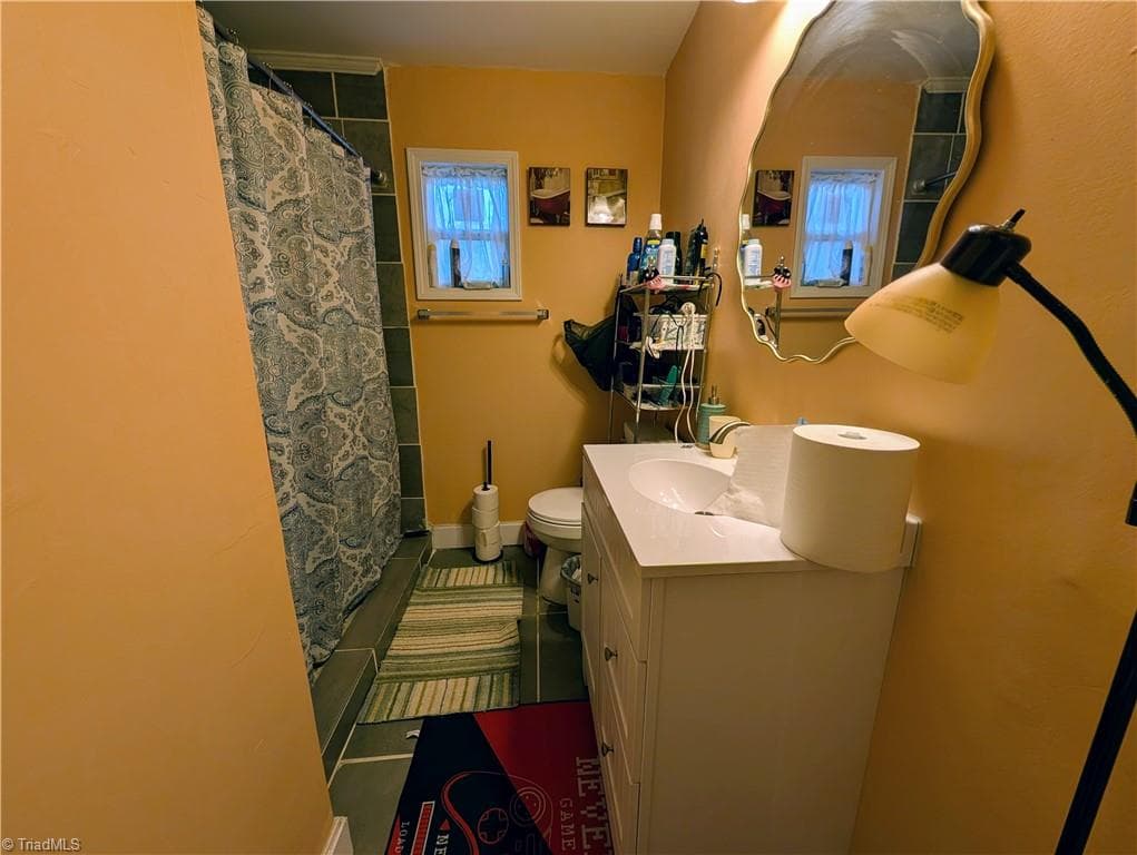 Stick/Site Built at 1407 NE 22nd Street, Winston-Salem NC 27105, Winston-Salem, photo 8 of 27
