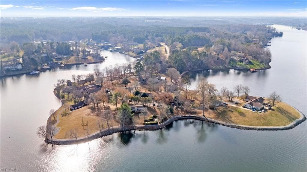 6692 Valwood Road, Conover NC 28613