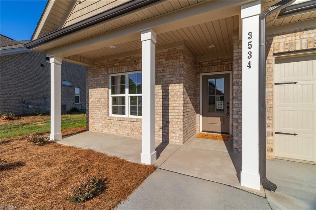 Stick/Site Built at 3534 Townland Circle, Clemmons NC 27012, photo 3 of 27