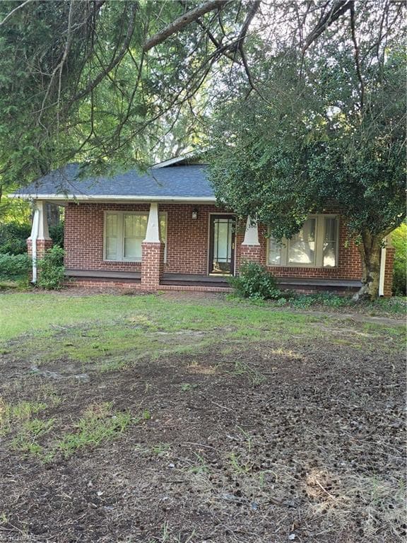 Stick/Site Built at 106 Brinkley Place, High Point NC 27265, photo 4 of 50