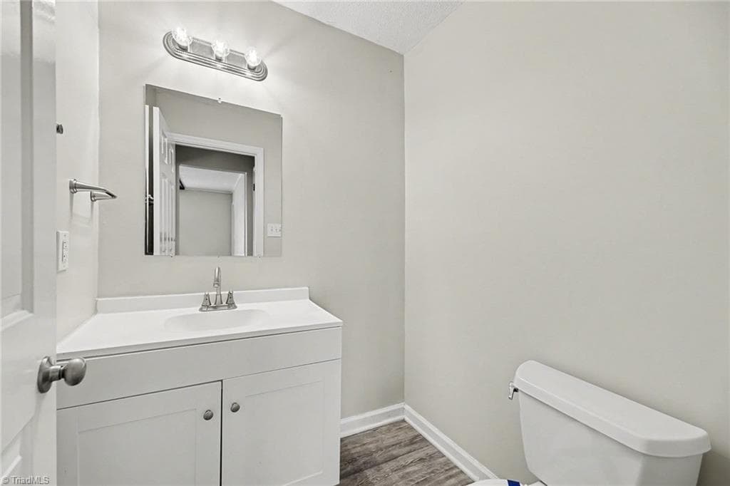 Stick/Site Built at 1408 Sweetbriar Court, High Point NC 27262, photo 24 of 28