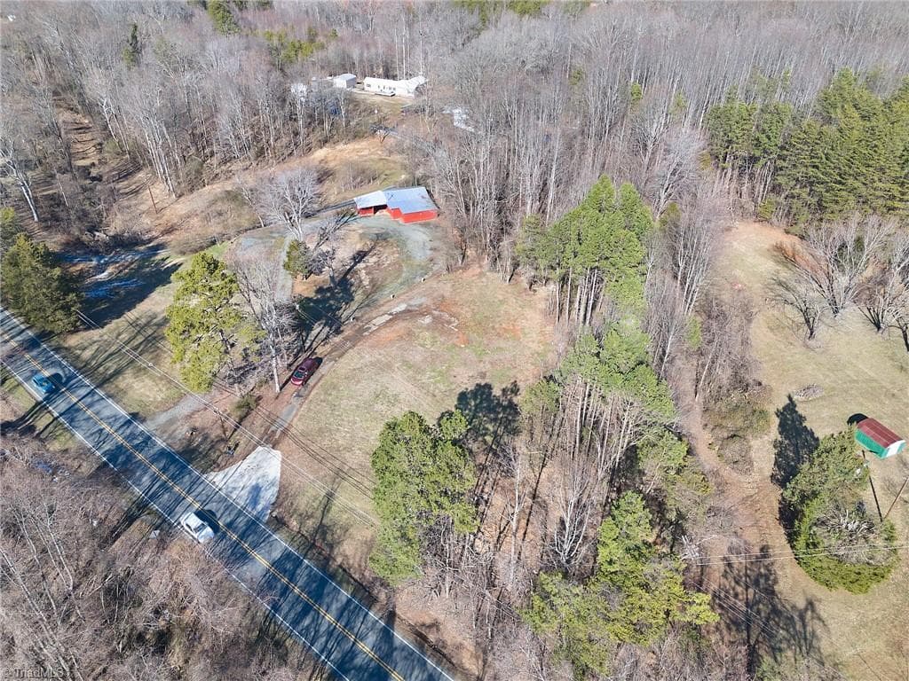 Single Family Residence at 5671 Walnut Cove Road, Walkertown NC 27051, photo 2 of 11