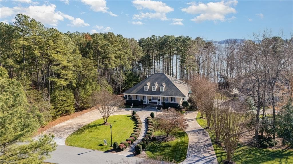 Single Family Residence at 215 Mallard Drive, New London NC 28127, photo 12 of 16
