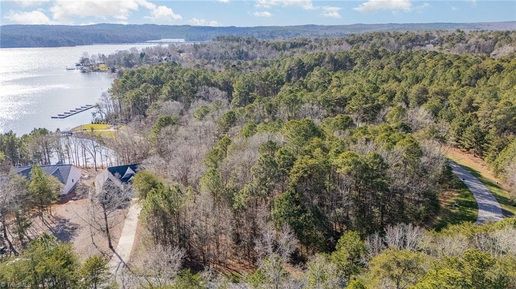 Single Family Residence at 215 Mallard Drive, New London NC 28127, photo 9 of 16