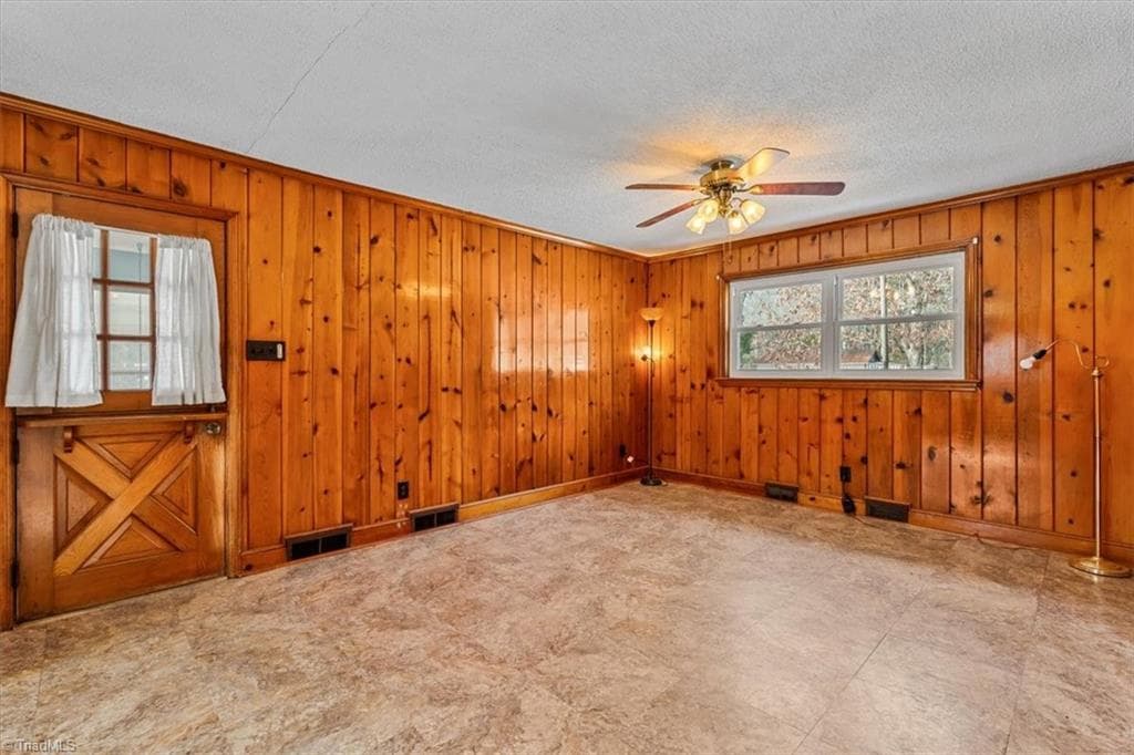 Stick/Site Built at 241 Willowlake Road, Greensboro NC 27405, photo 14 of 41
