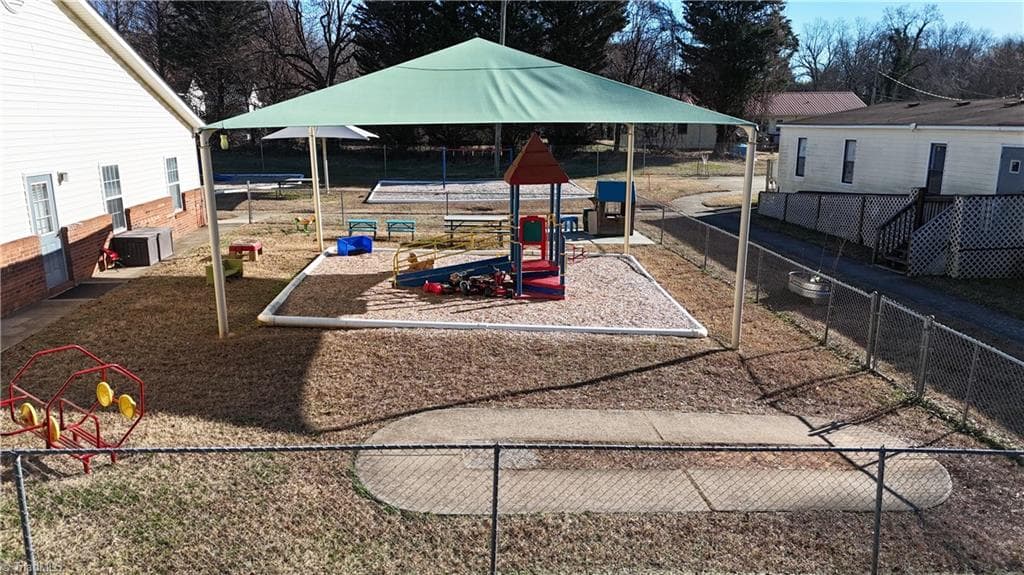 Remarks at 1330 Waughtown Street, Winston-Salem NC 27107, Winston-Salem, photo 33 of 84