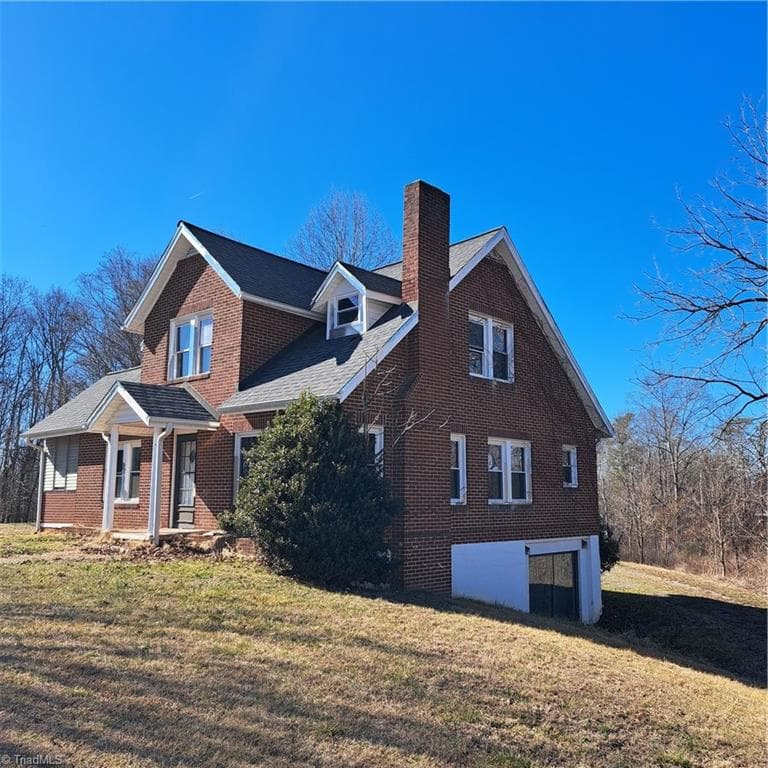Stick/Site Built at 1121 Old US Highway 421, Wilkesboro NC 28697, photo 2 of 6