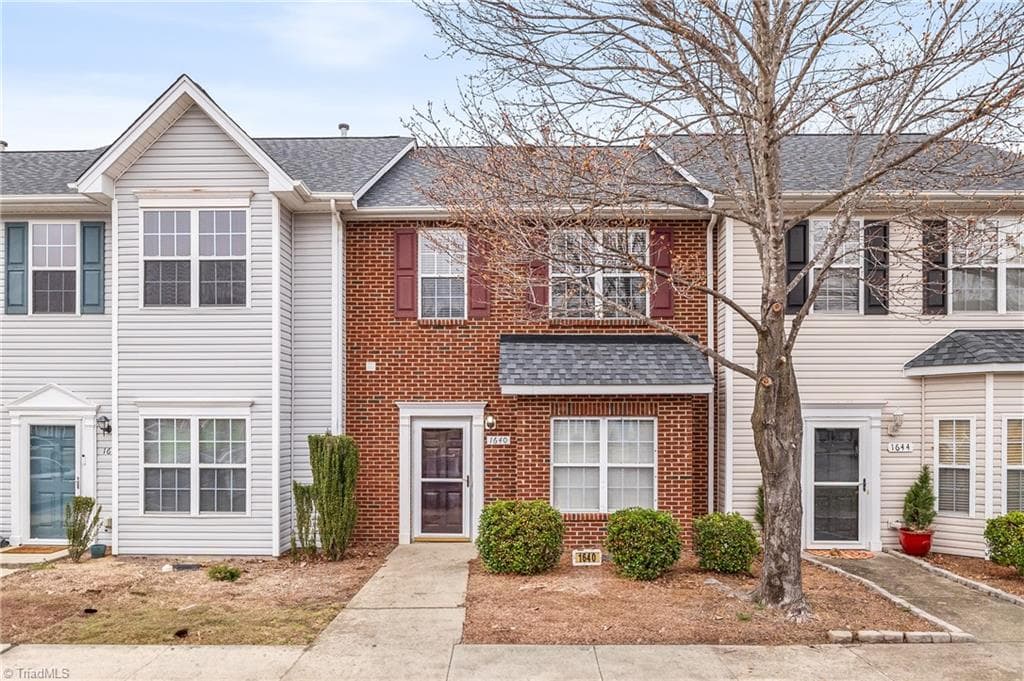 Stick/Site Built at 1640 Olivers Crossing Circle, Winston-Salem NC 27127, photo 2 of 26