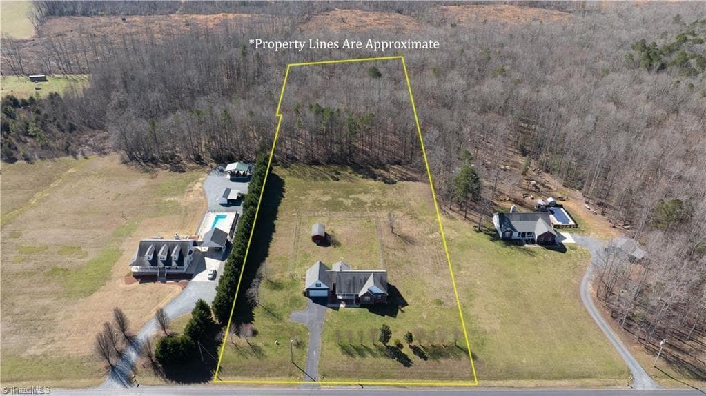 Stick/Site Built at 5421 Waynick Meadow Road, Asheboro NC 27205, photo 26 of 28