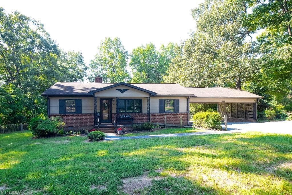 1616 Lucas Avenue, Greensboro NC 27405